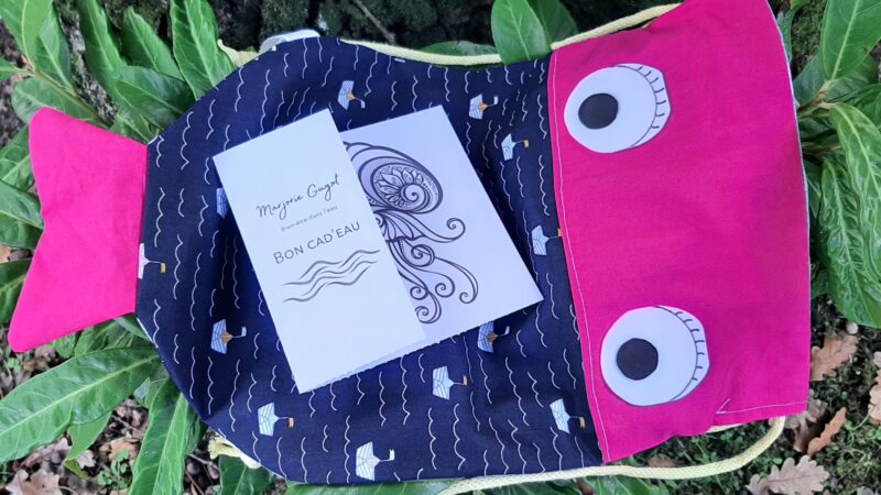 Sac à dos poisson rose fait main avec son bon cadeau